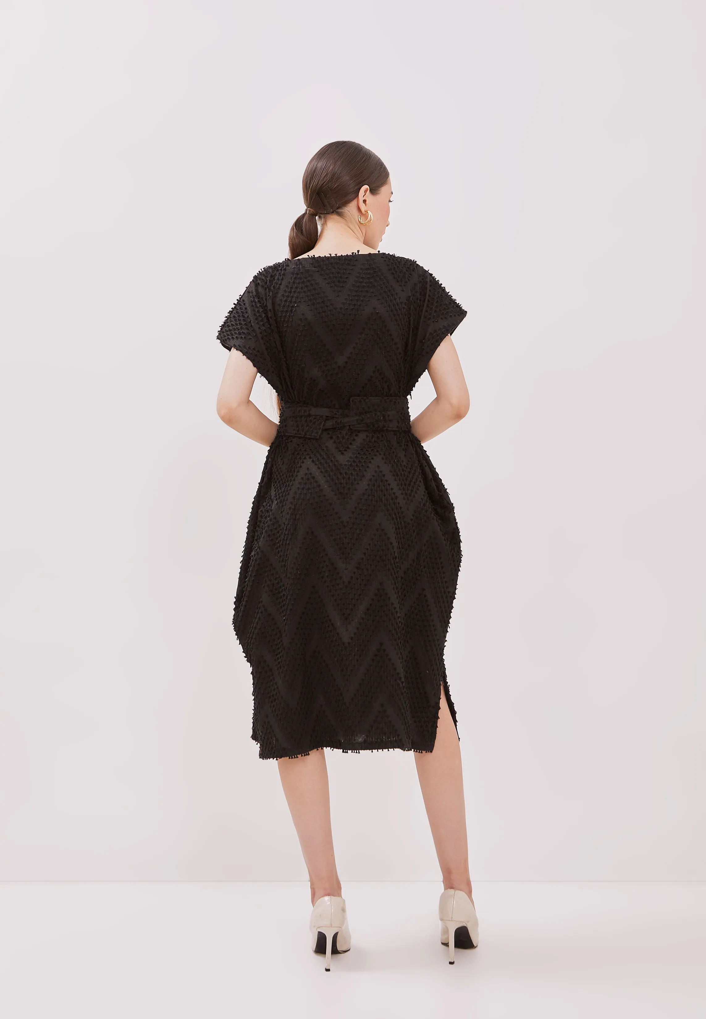 3D Tenun Black Midi Kimono Dress