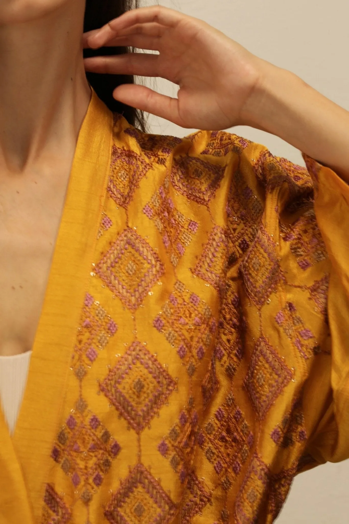 EUPHROSYNE SILK EMBROIDERED KIMONO