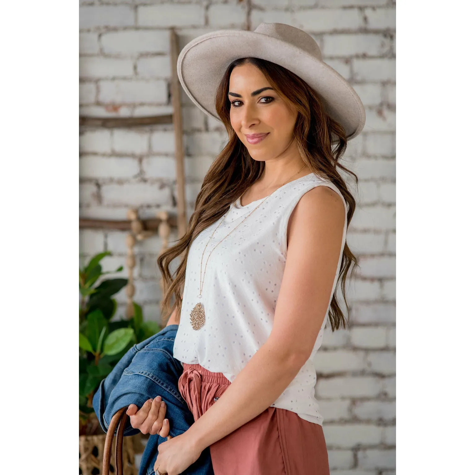 Eyelet Tank