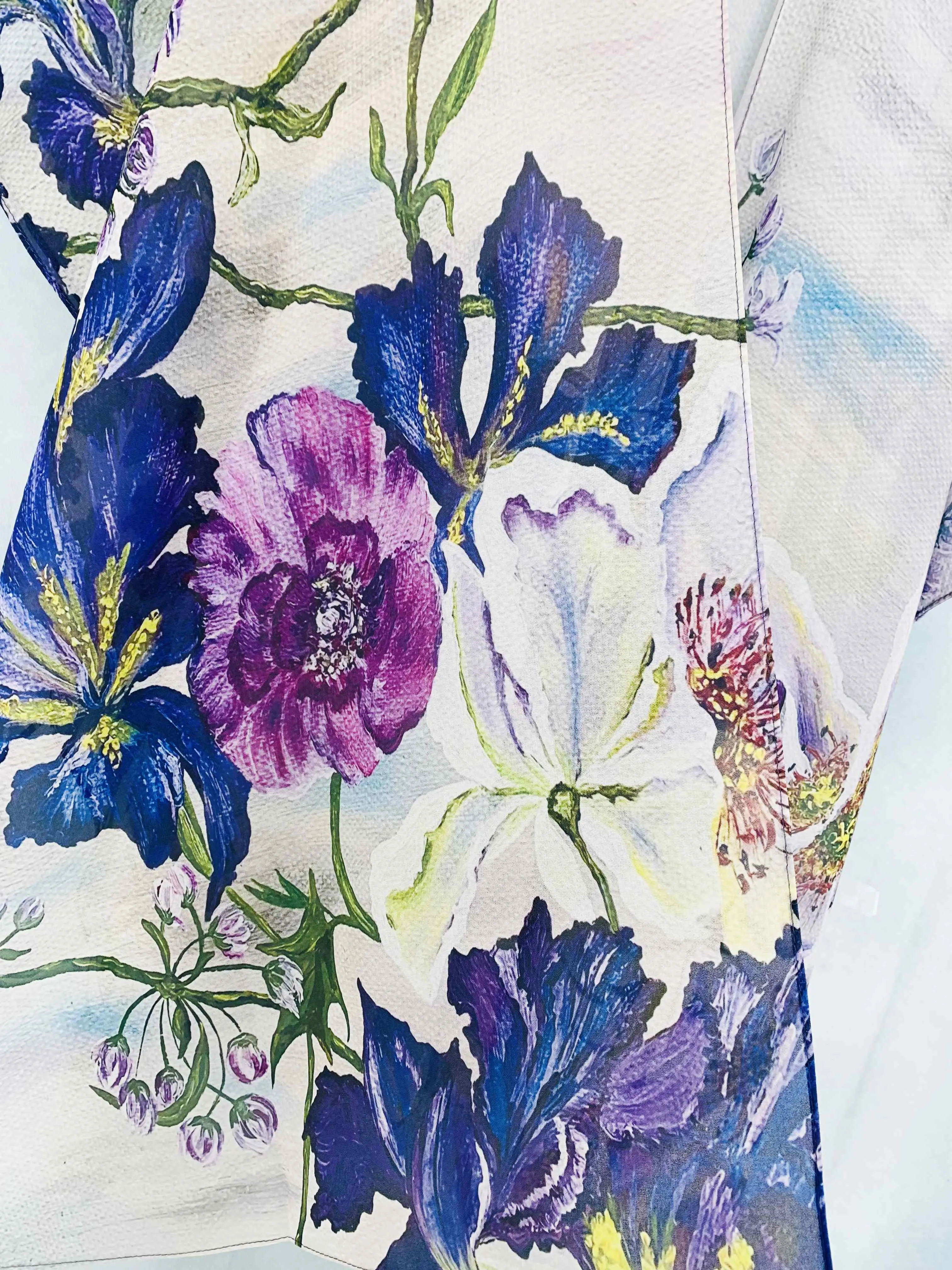 JC071027 Purple-Blue Floral Artwork Kimono