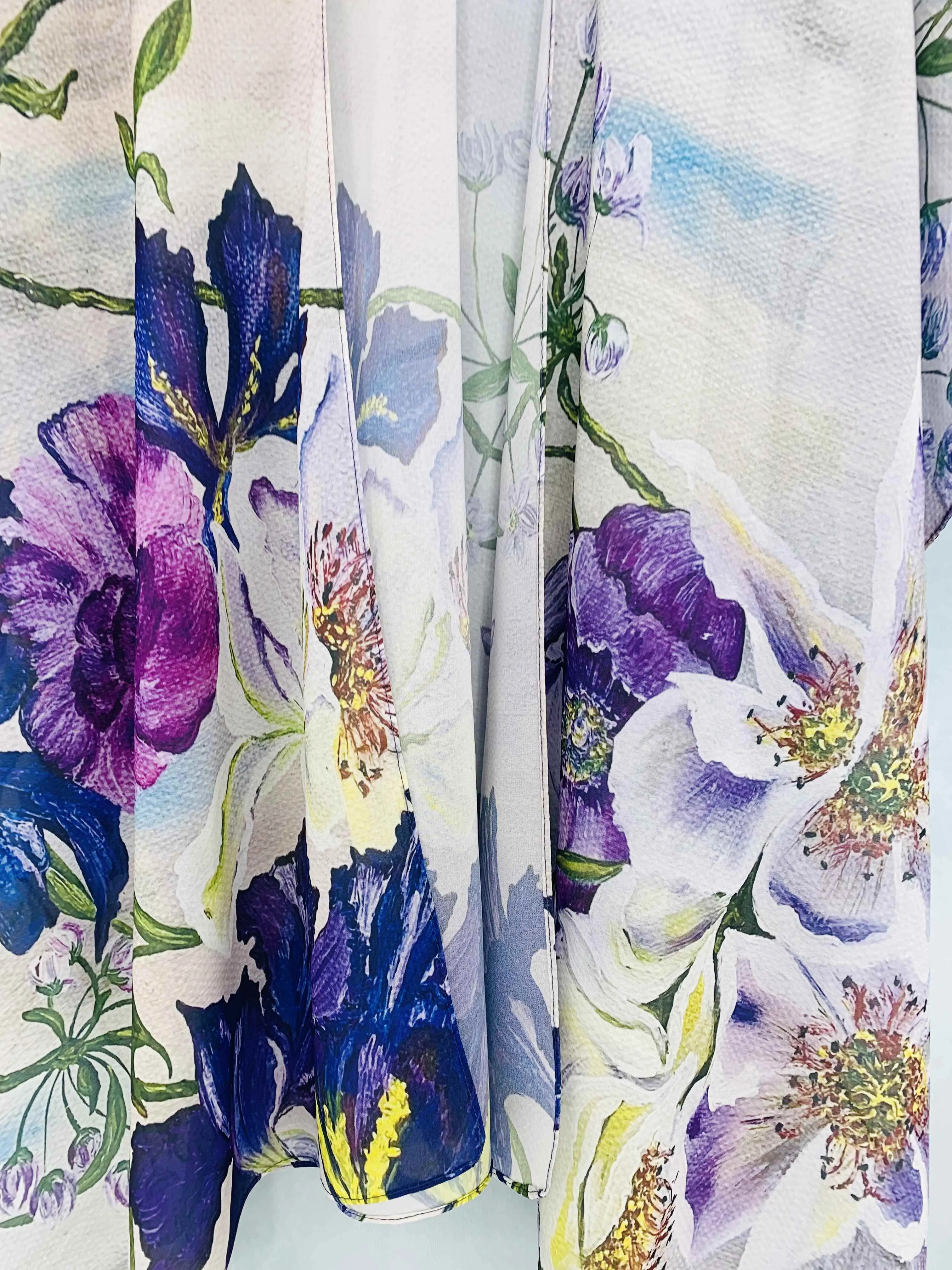 JC071027 Purple-Blue Floral Artwork Kimono