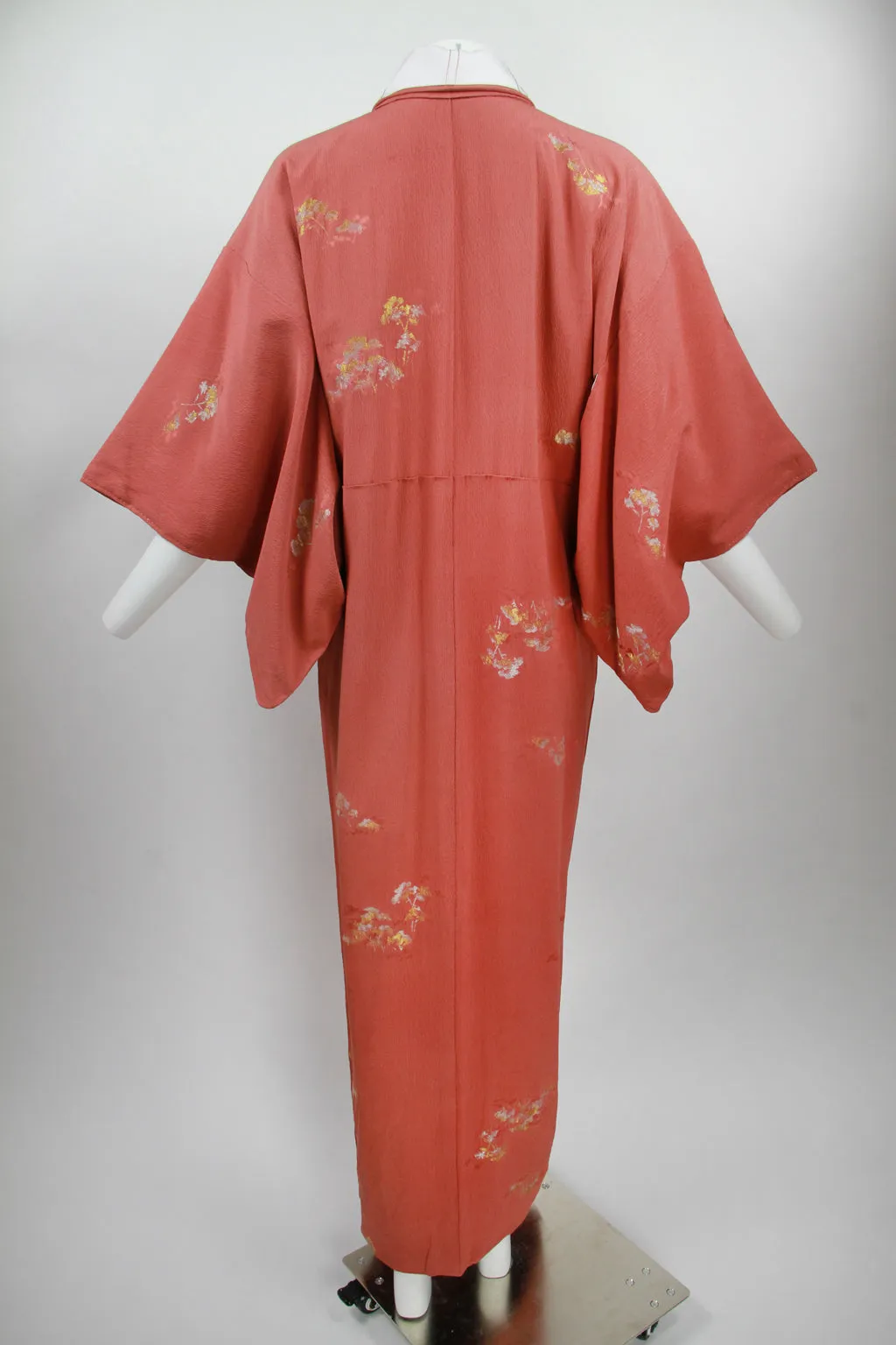 Long dusty pink Kimono with iridescent tree pattern – S