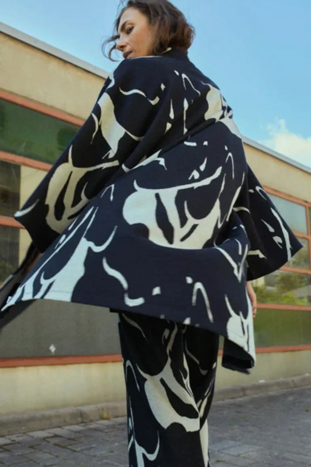 Mainio Waving Jacquard Kimono Jacket