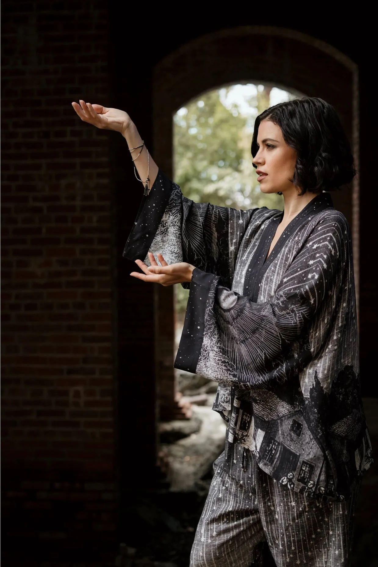 Market Of Stars Stargazer Cropped Bamboo Kimono Cardigan with Falling Stars
