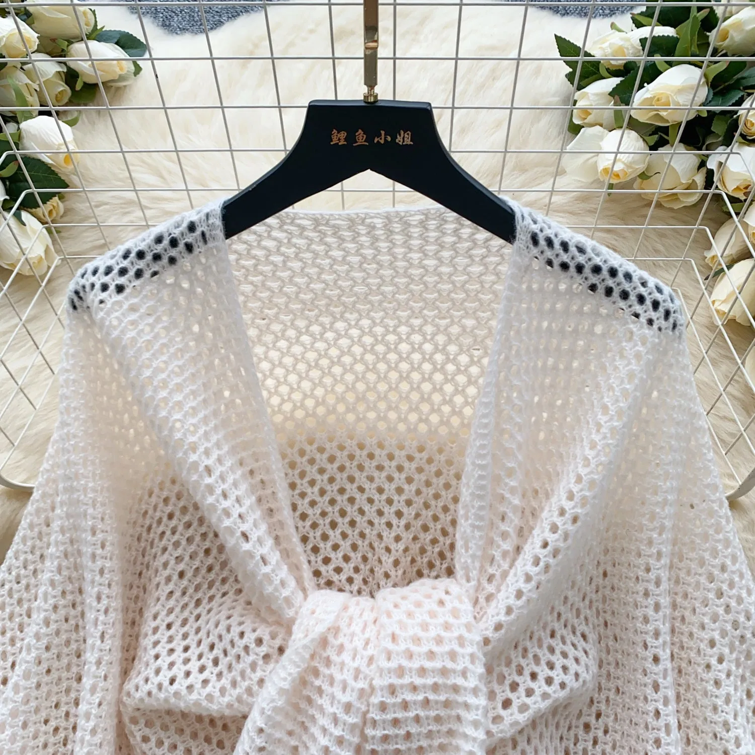 Niche Design Knotted Hollowed Knitwear