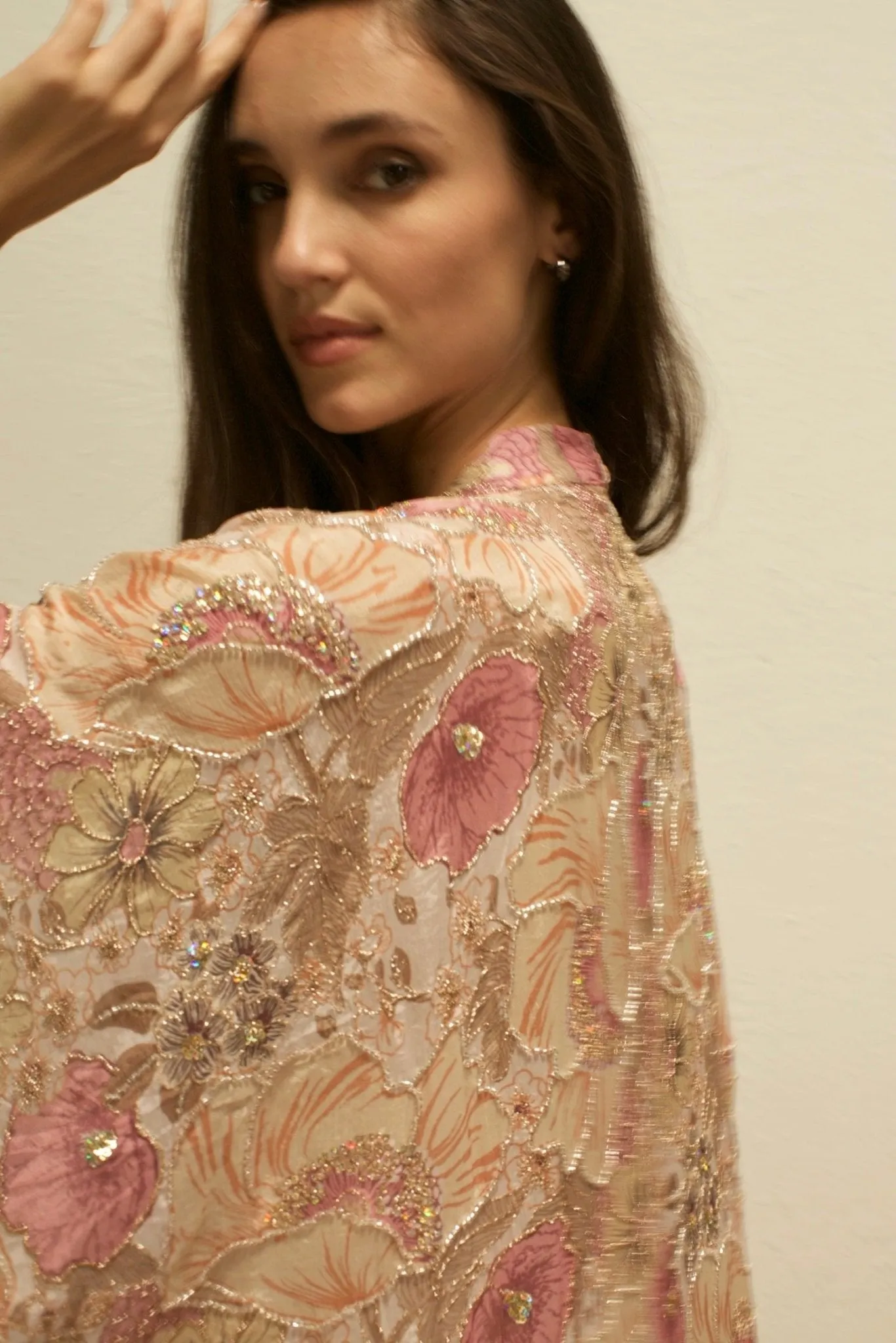 PINK GOLDEN SILK FLOWER KIMONO