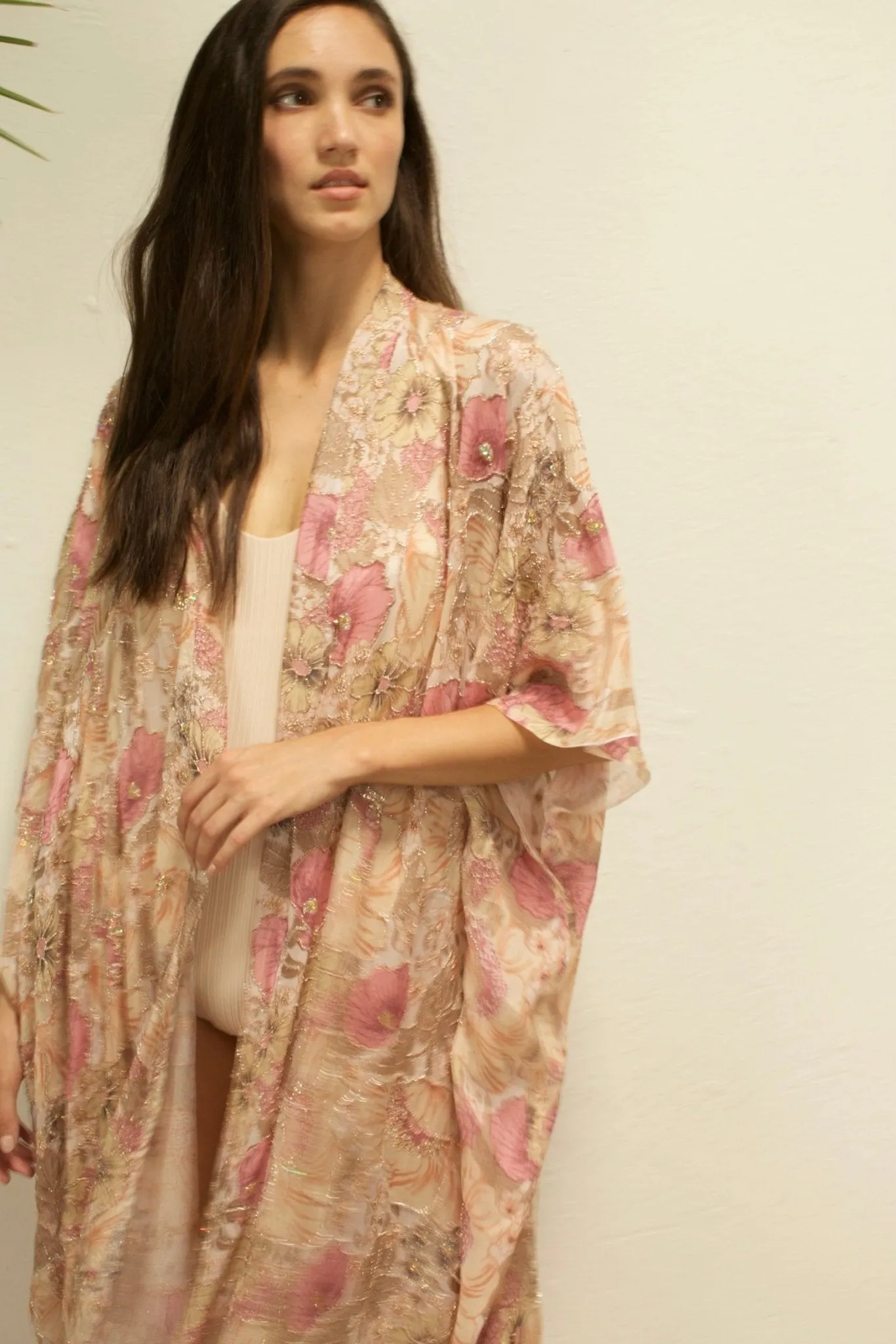 PINK GOLDEN SILK FLOWER KIMONO
