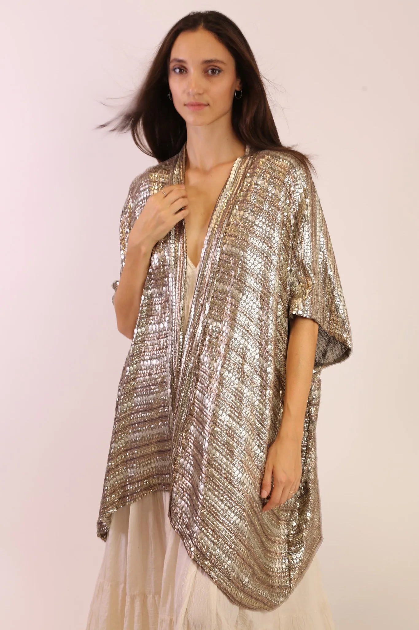 SEQUIN EMBROIDERED SHORT KIMONO MIDI