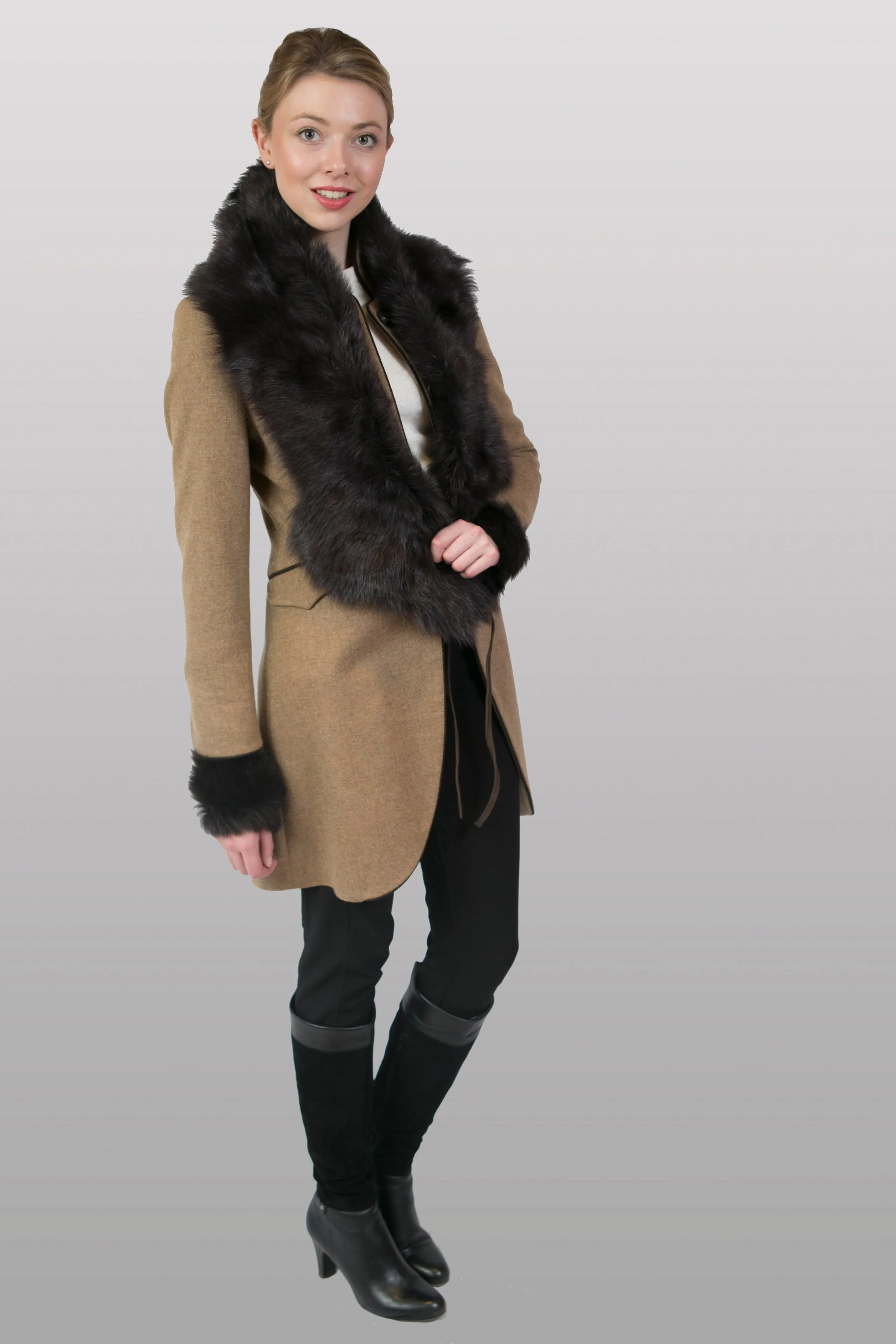 Tiz Long Sheepskin Scarf