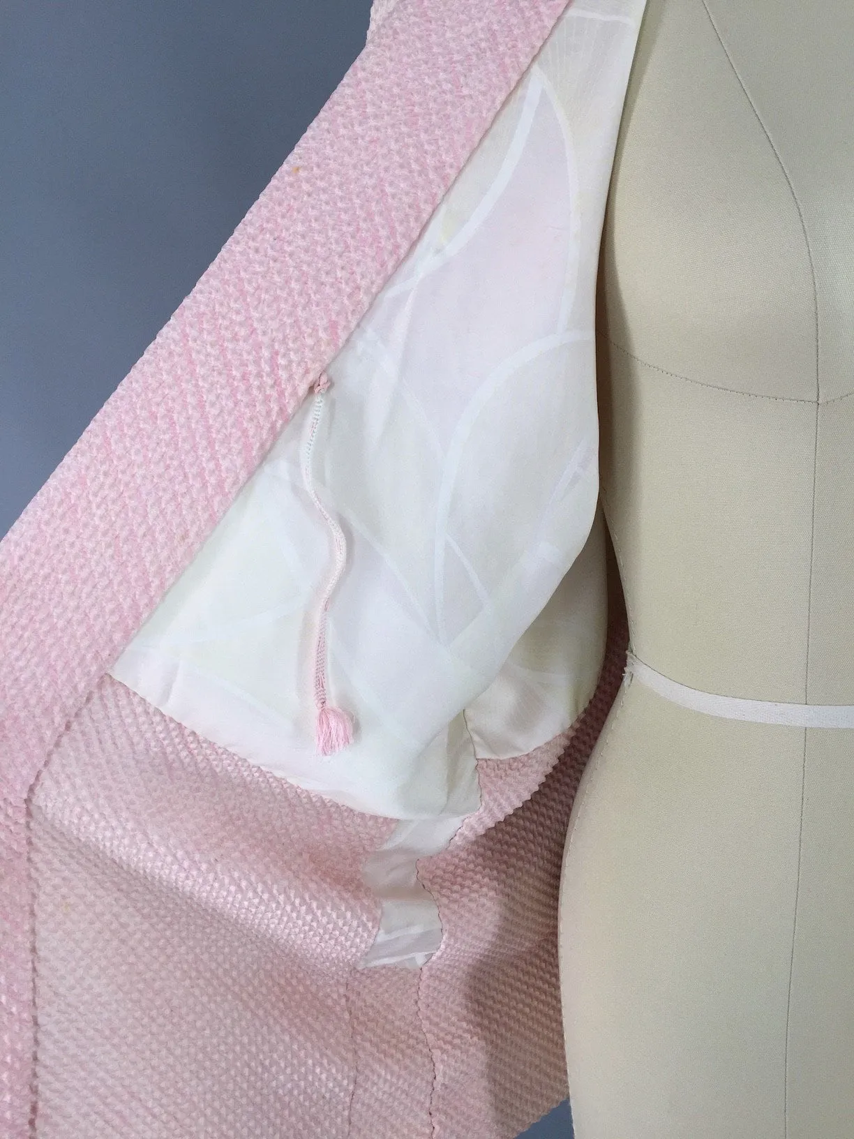 Vintage 1950s Silk Haori Kimono Cardigan Jacket Strawberry Fruit Novelty Print