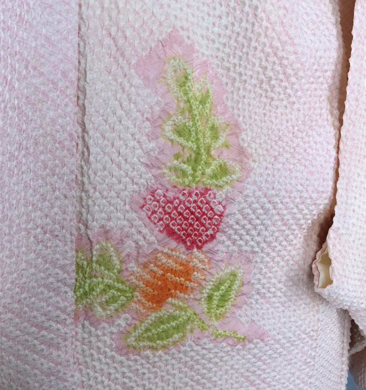 Vintage 1950s Silk Haori Kimono Cardigan Jacket Strawberry Fruit Novelty Print