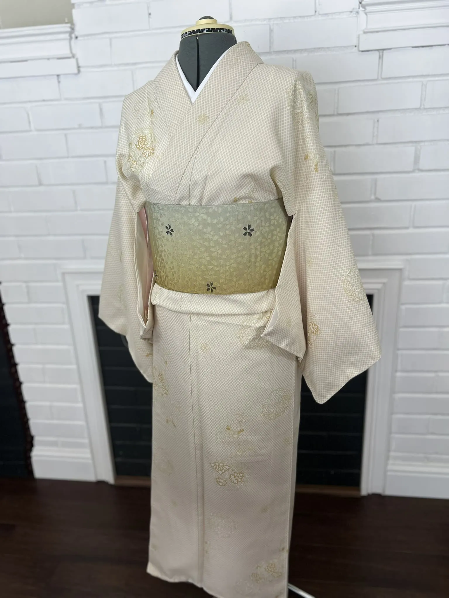 WASHABLE KIMONO, Lotus Flower, Size: M / Japanese Traditional Women's Kimono