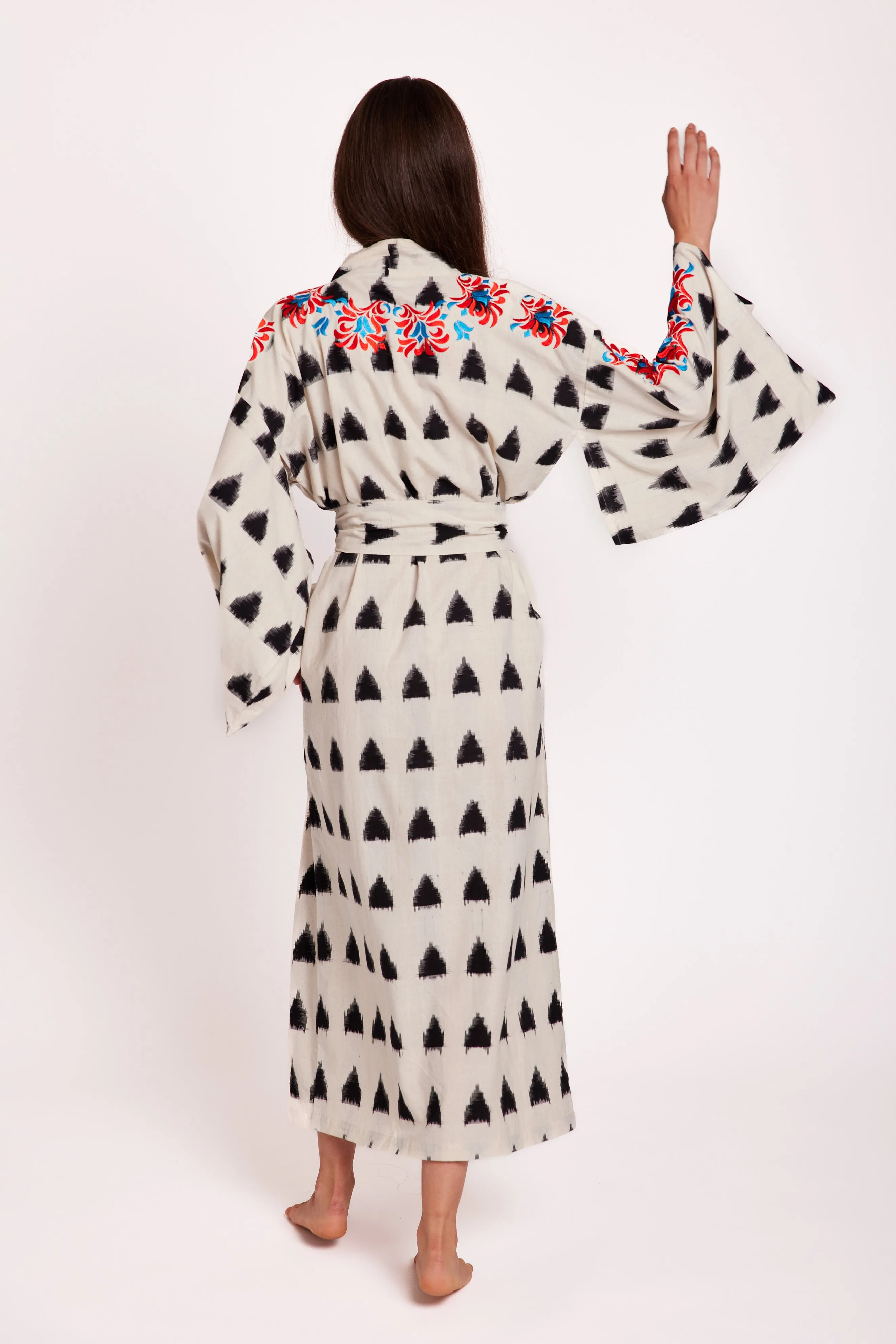 White Savannah Naya Kimono
