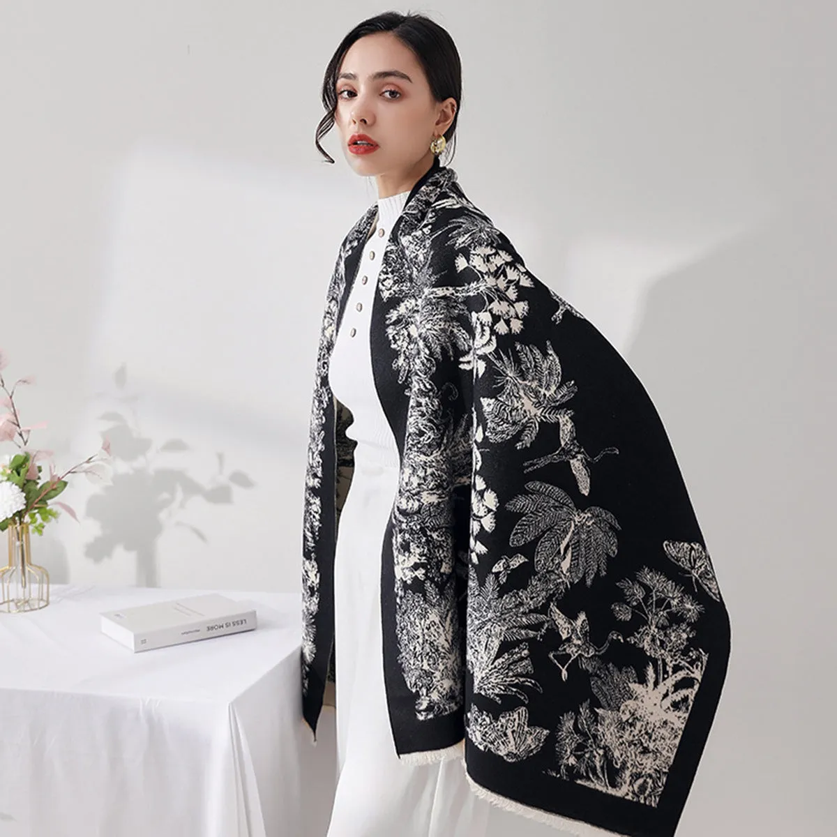 YR243  Leaf print faux cashmere scarf